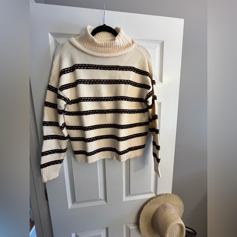 Line and Dot Sweater